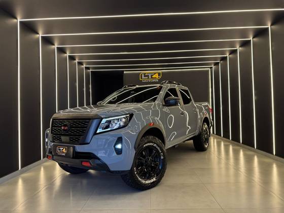 NISSAN FRONTIER 2.3 16V TURBO DIESEL PRO4X CD 4X4 AUTOMÁTICO